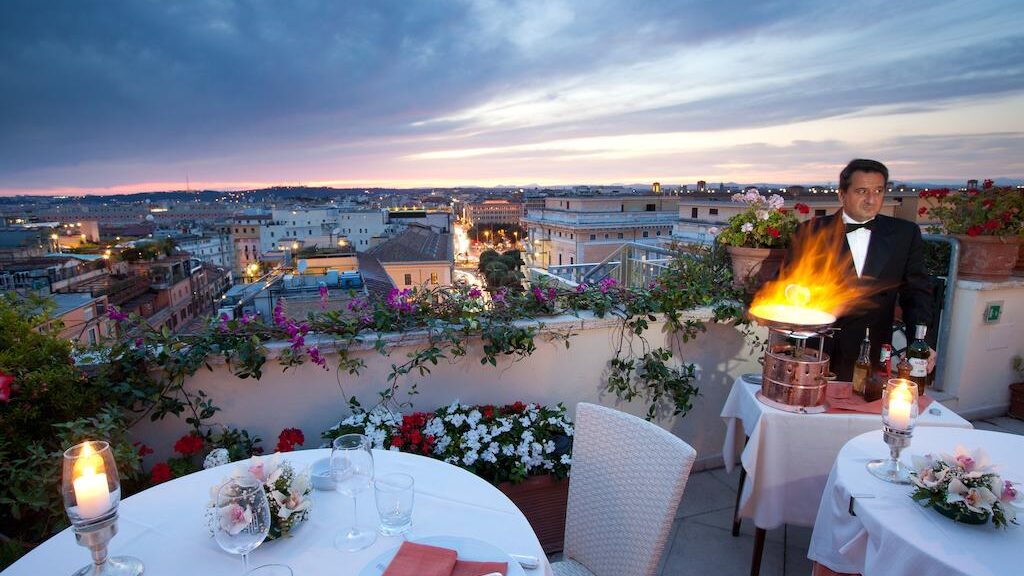 Terrasse des Hotel Bettoja Mediterraneo