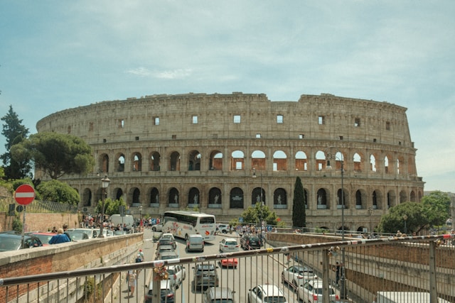 Das Kolosseum ist die beliebteste Touristenattraktion Italiens und eine der beliebtesten der Welt